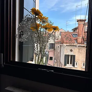 Buen Retiro Apartment Venice